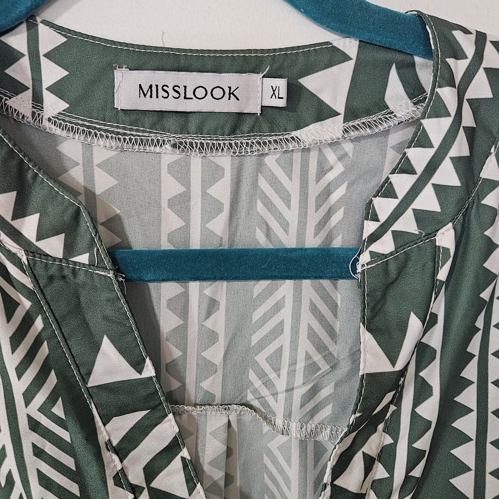 MISSLOOK Green and White Geometric Dress - Picture 3 of 6